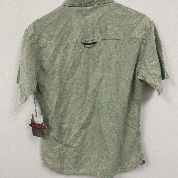 Flyshacker shirt.  Medium.  New with tags. - Picture 4 of 4